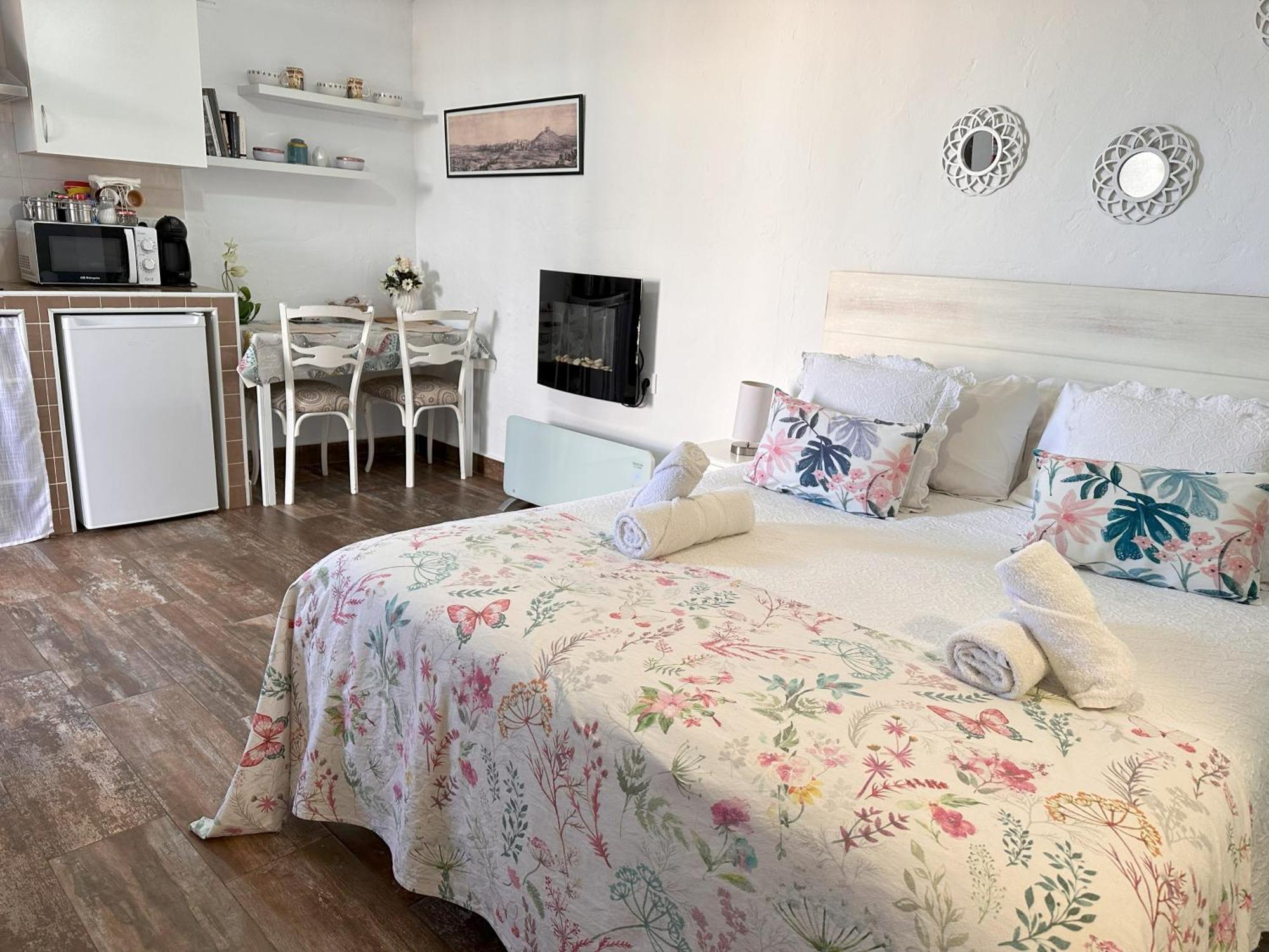 Apartamentos Oncemolinos Con Desayuno Consuegra Exterior foto